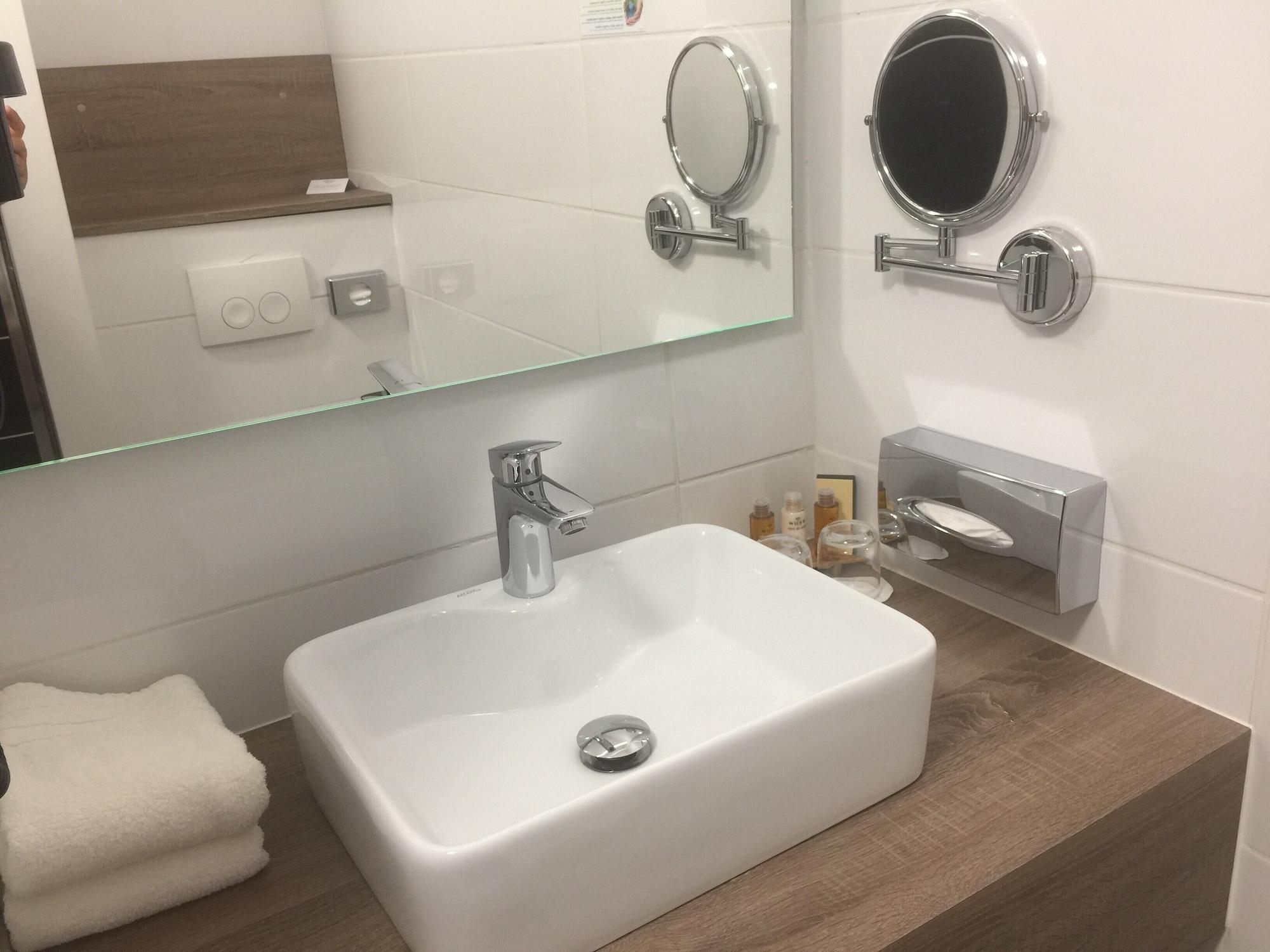 Best Western Le Vauban 普拉德 外观 照片